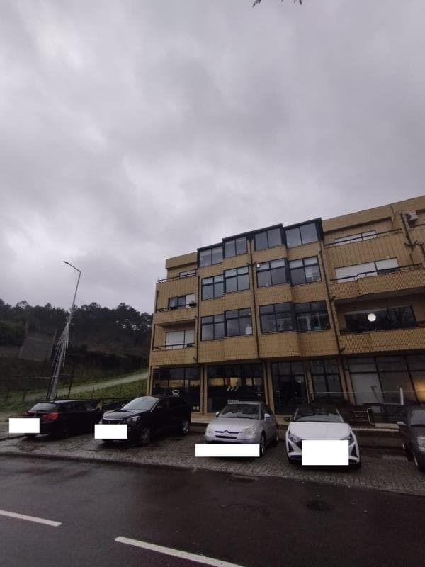 Imóvel sito em Sobrado - Castelo de Paiva