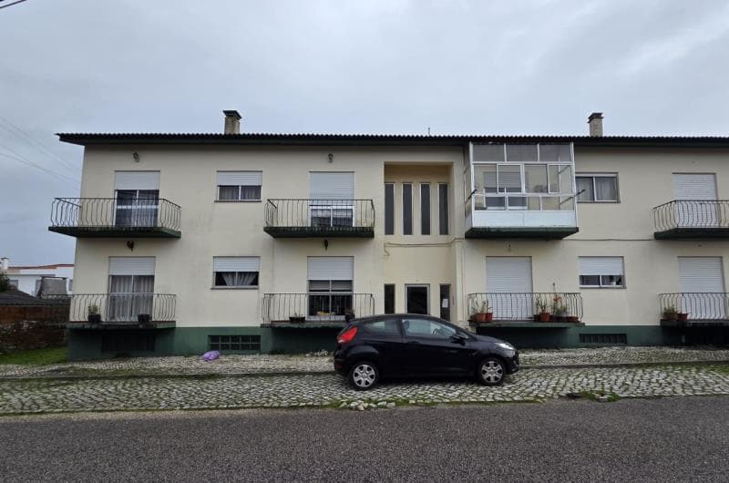 Apartamento T2 sito na Marinha Grande