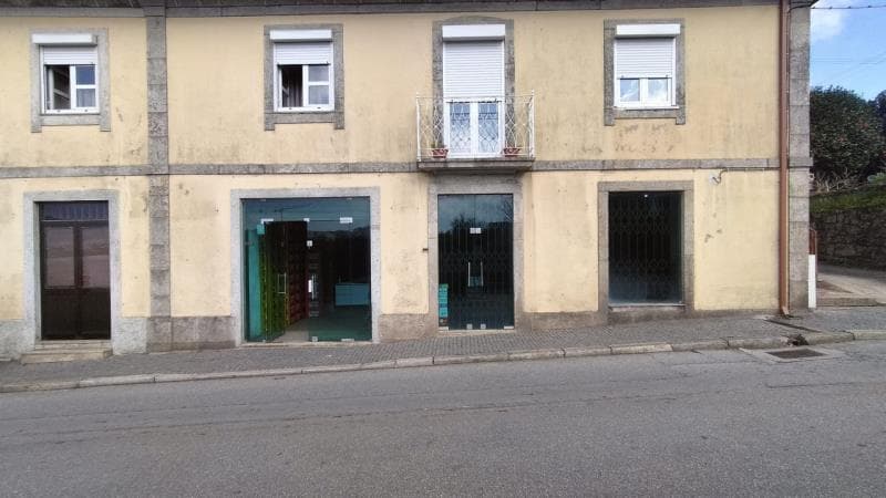 Estabelecimento Comercial / Armazém em Barcelinhos