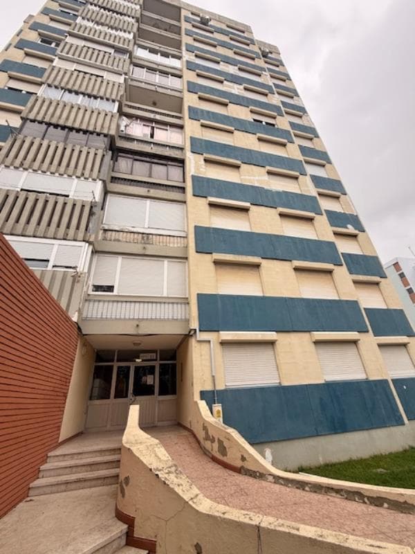 Apartamento T1 - Cidade Sol