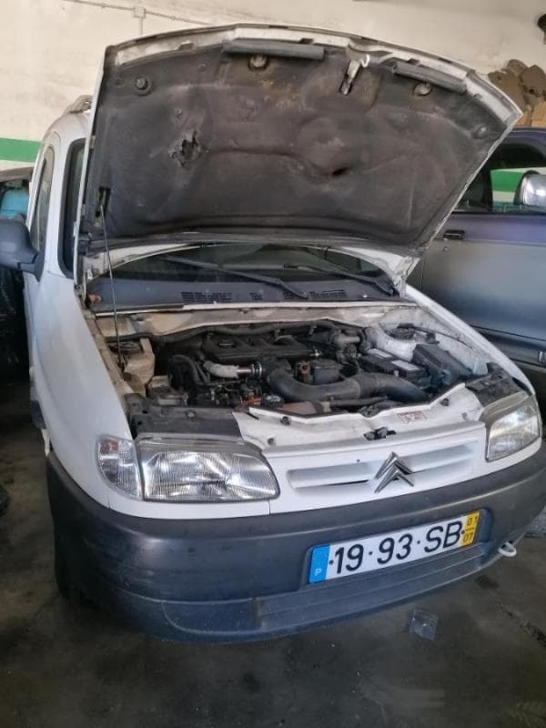 Automóvel ligeiro de mercadorias a gasóleo