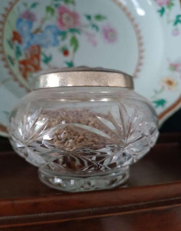 Boleira e bomboneira