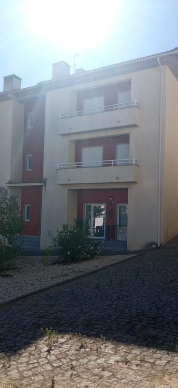 *APARTAMENTO T-2 EM SÁTÃO*