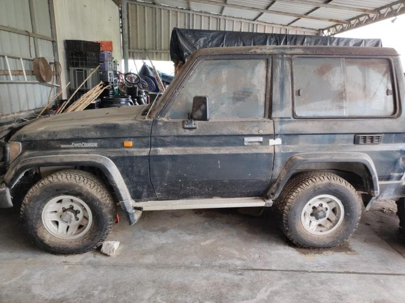 TOYOTA LAND CRUISER (VKZJ70)