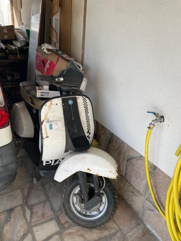 Motociclo de marca Vespa