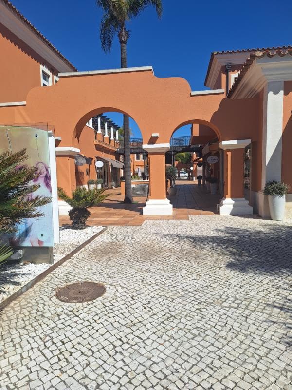 Cave para arrecadação/arrumos, Localizado Almancil Quinta Shopping/Quinta do Lag