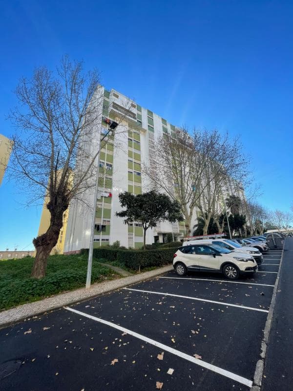 Apartamento sito em Santo António dos Cavaleiros