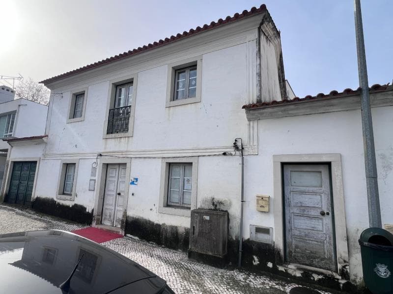 CENTRO CONDEIXA * Prédio afeto a serviços