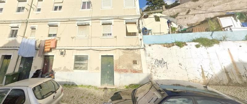 1/3 de apartamento T1 em Penha de França