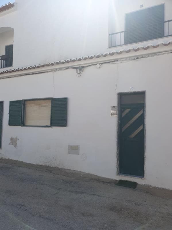 Prédio urbano destinado a armazém