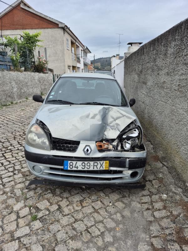 Viatura RenaulT B-Clio