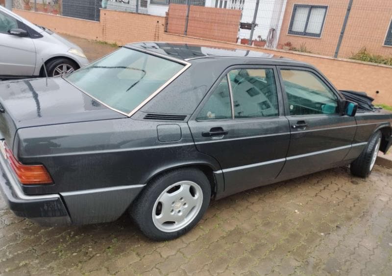 Automóvel Mercedes-Benz 190 D