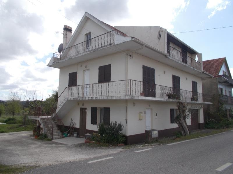 1/2 do Direito de usufruto de imóvel em Vila CÃ