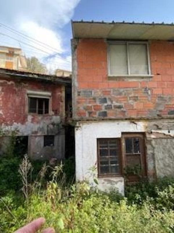 Lote composto por dois prédios destinados a habitação, Tovim de Cima, Coimbra