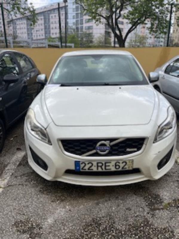 *VOLVO A GASÓLEO DE 2012*