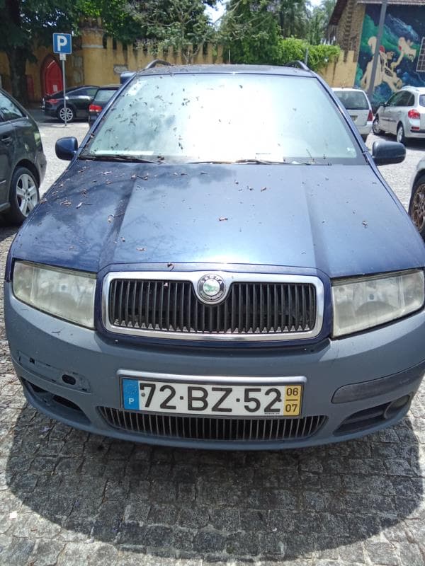 Veiculo de marca SKODA, modelo 6Y, a gasóleo, de 2006