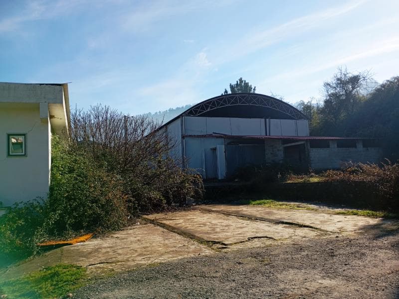 1/3 de imóvel destinado a armazém e arrecadações sito no Fundão