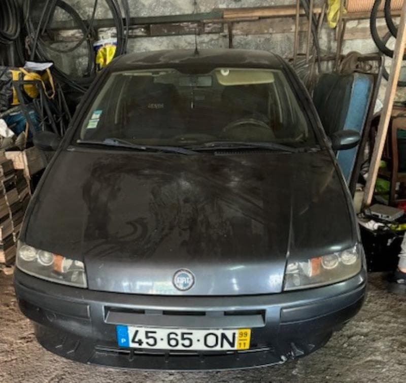 Veículo ligeiro de passageiros FIAT 188