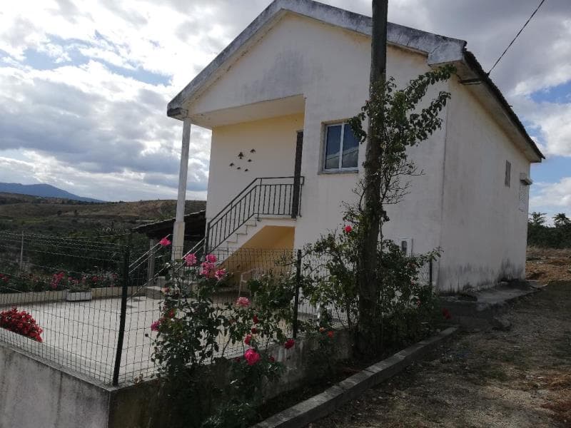 Moradia em Rio Torto - Valpaços