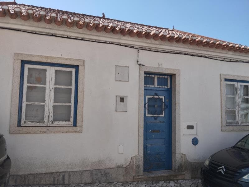 Moradia no centro da vila do Torrão