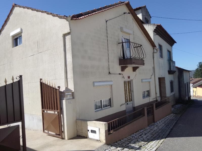 24,935% de Casa e 24,324% de Terreno em Avelar -Ansião